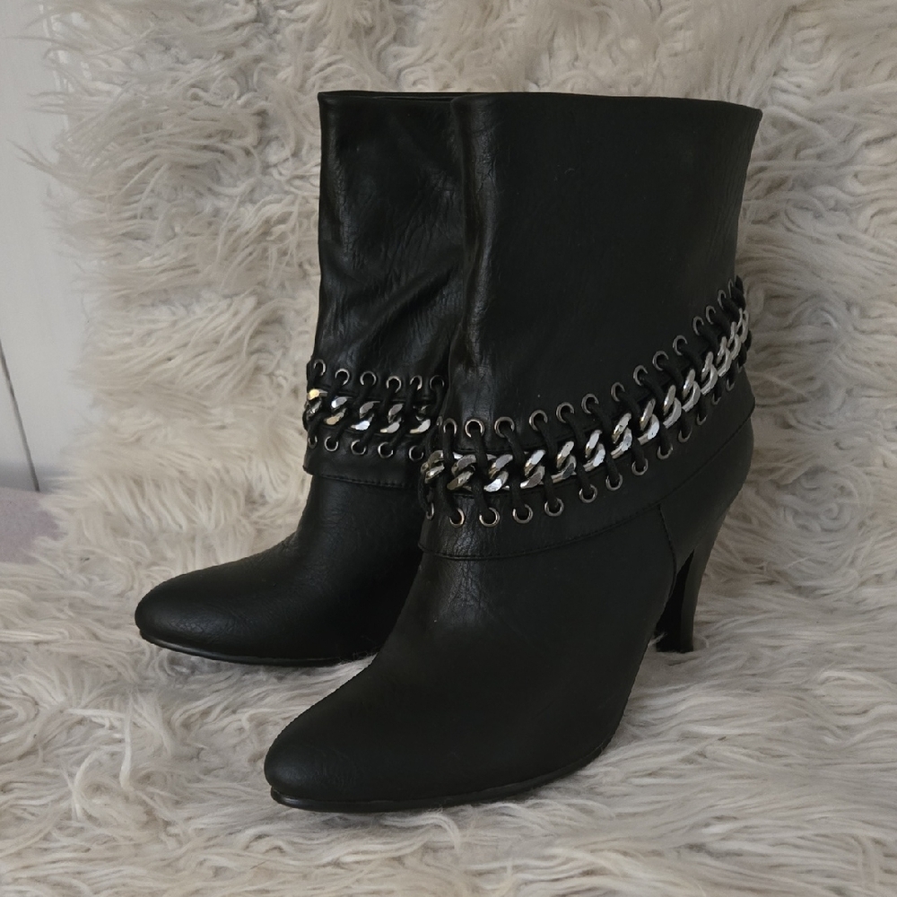 Dorothy Gaynor Black Chain-Embellished Women's Boots